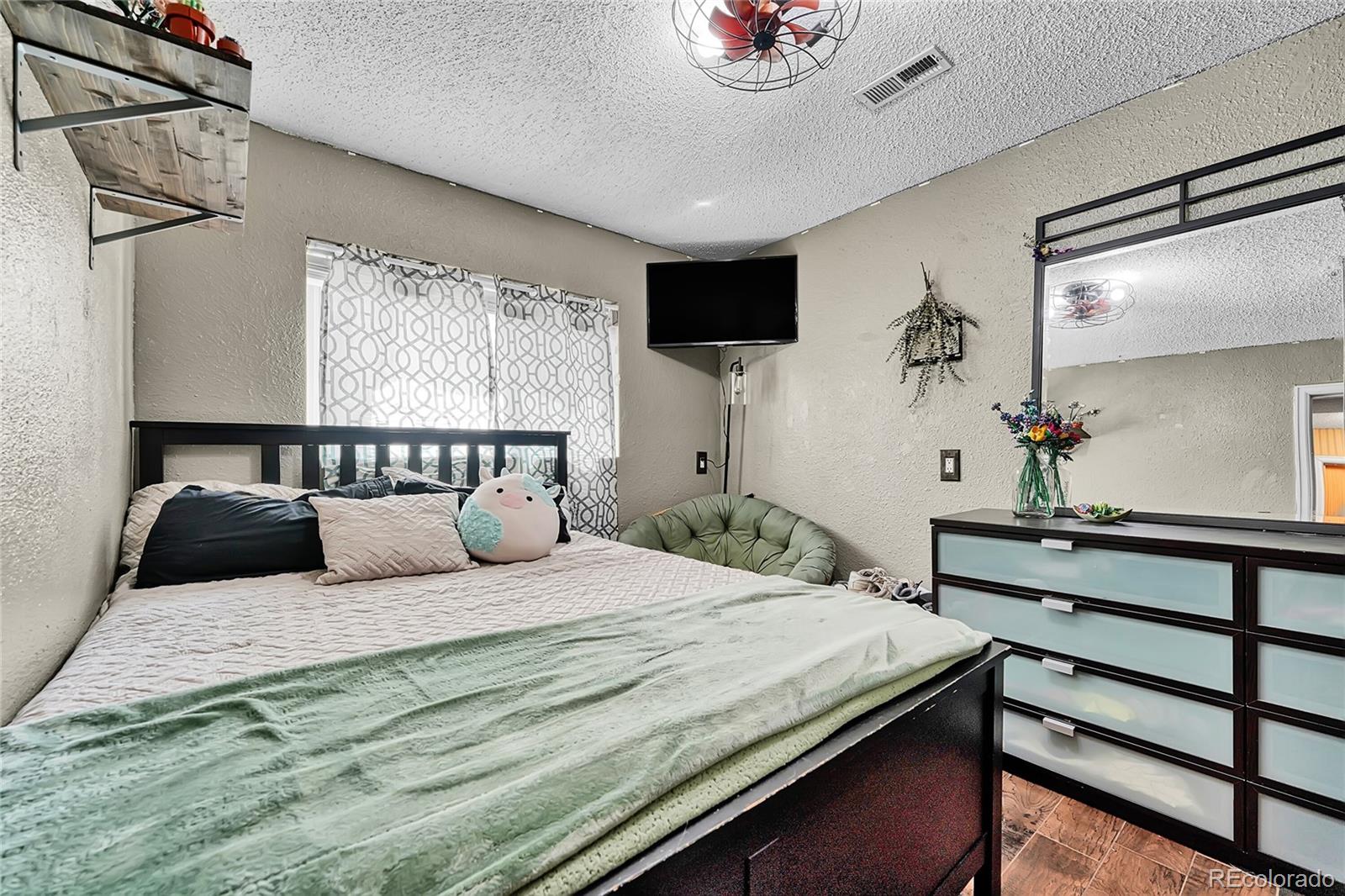 19785 E Oxford Drive