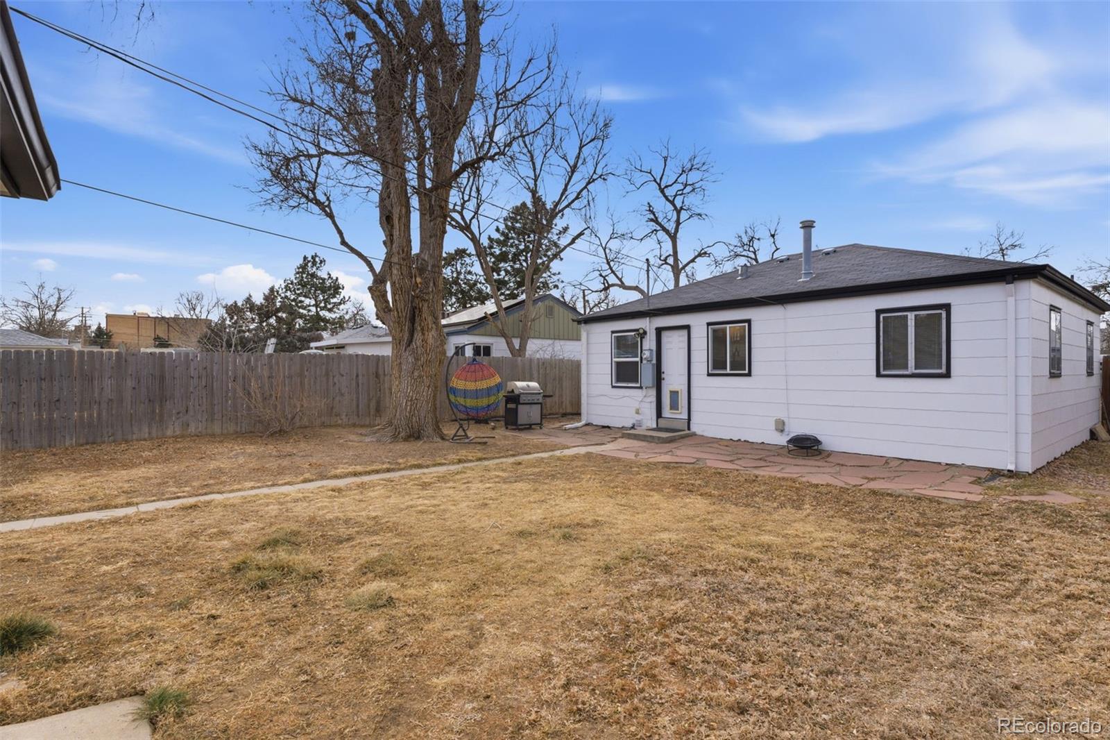 1656 N Newark Street