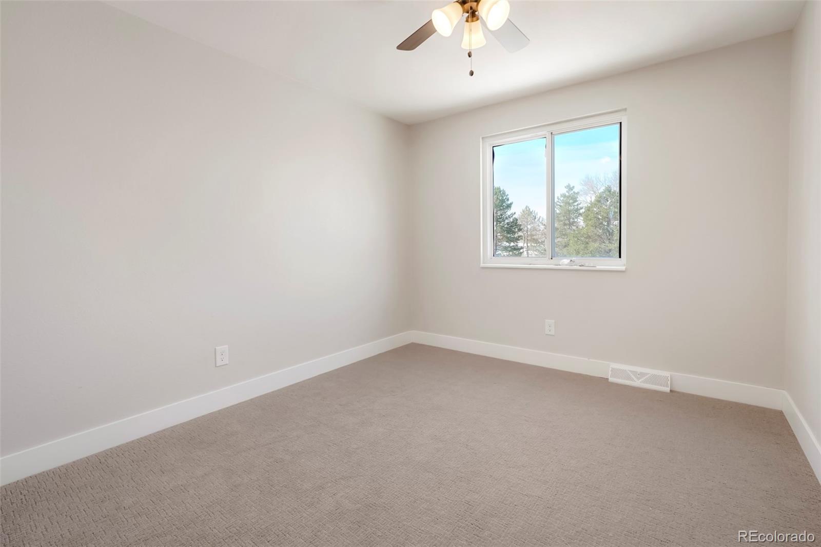 9611 W 105th Place