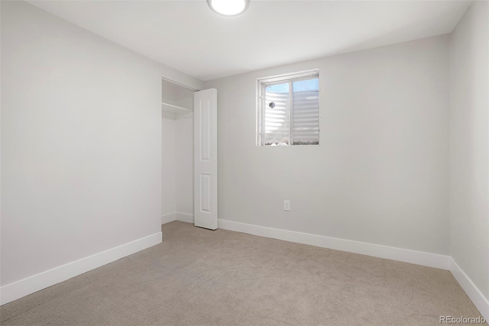 9611 W 105th Place