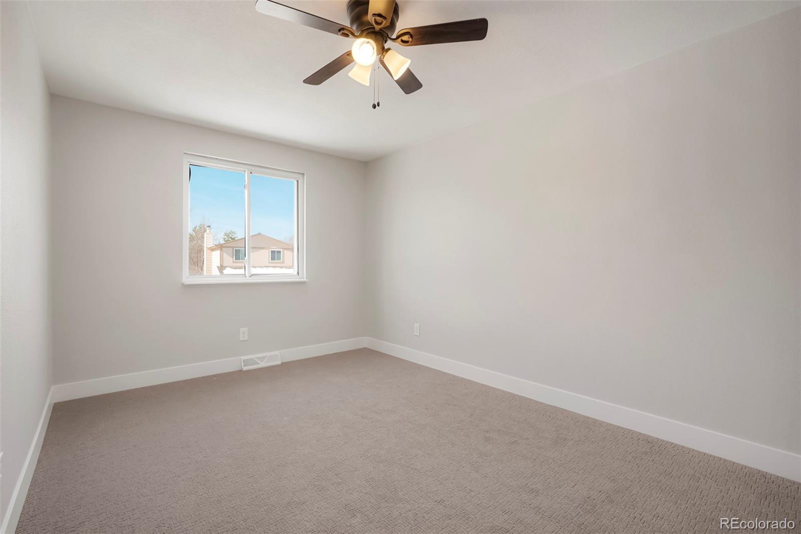 9611 W 105th Place