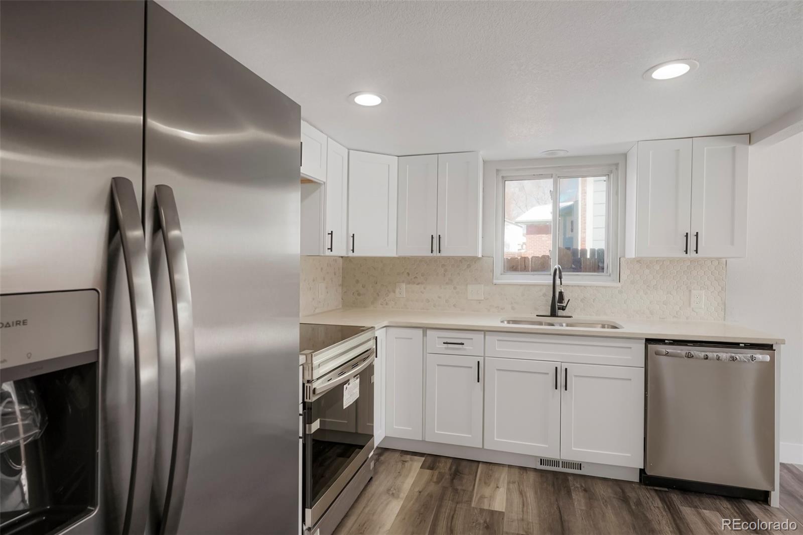 9611 W 105th Place