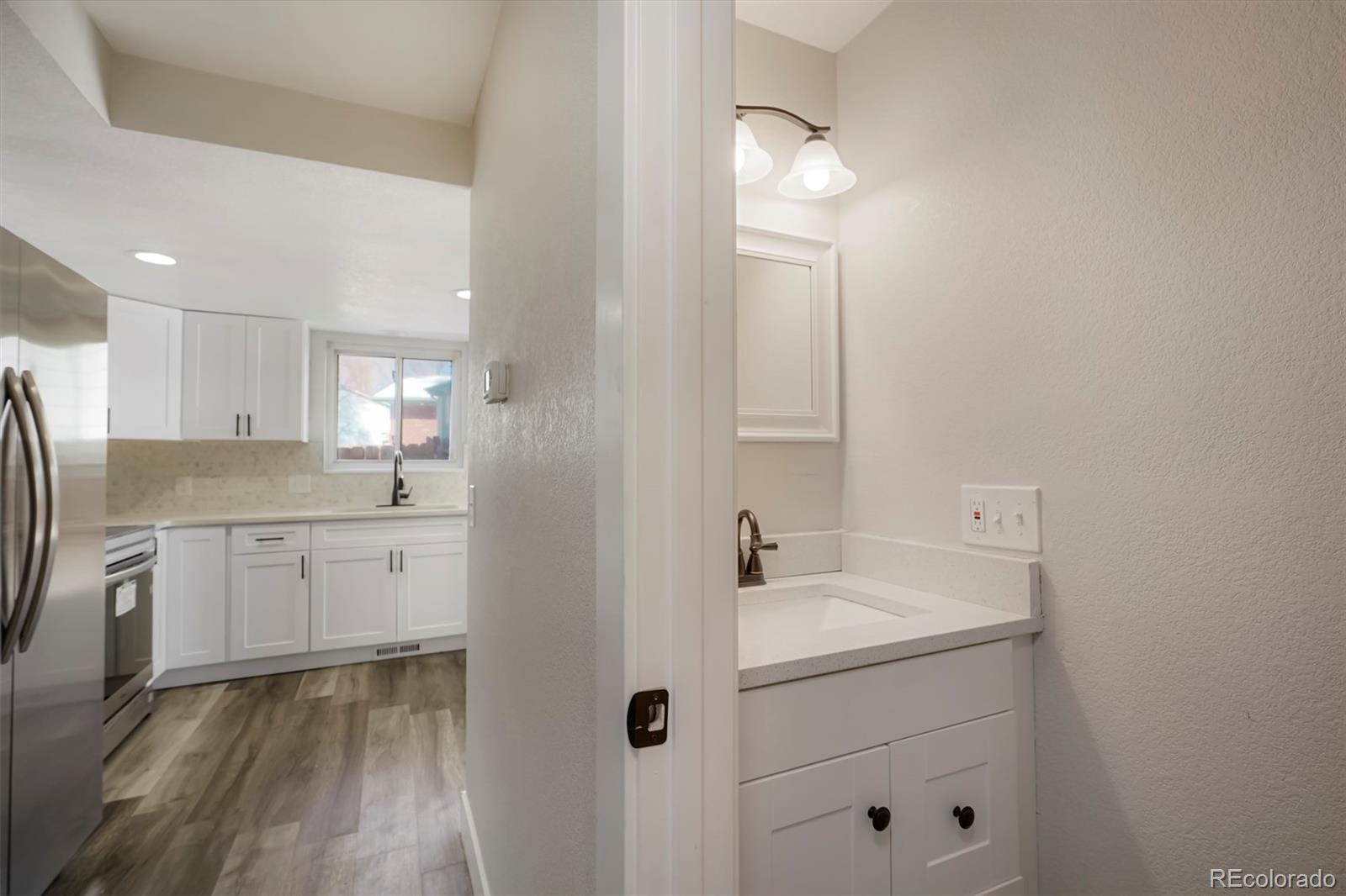 9611 W 105th Place