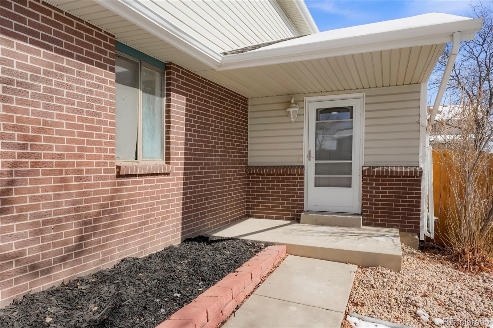 9611 W 105th Place