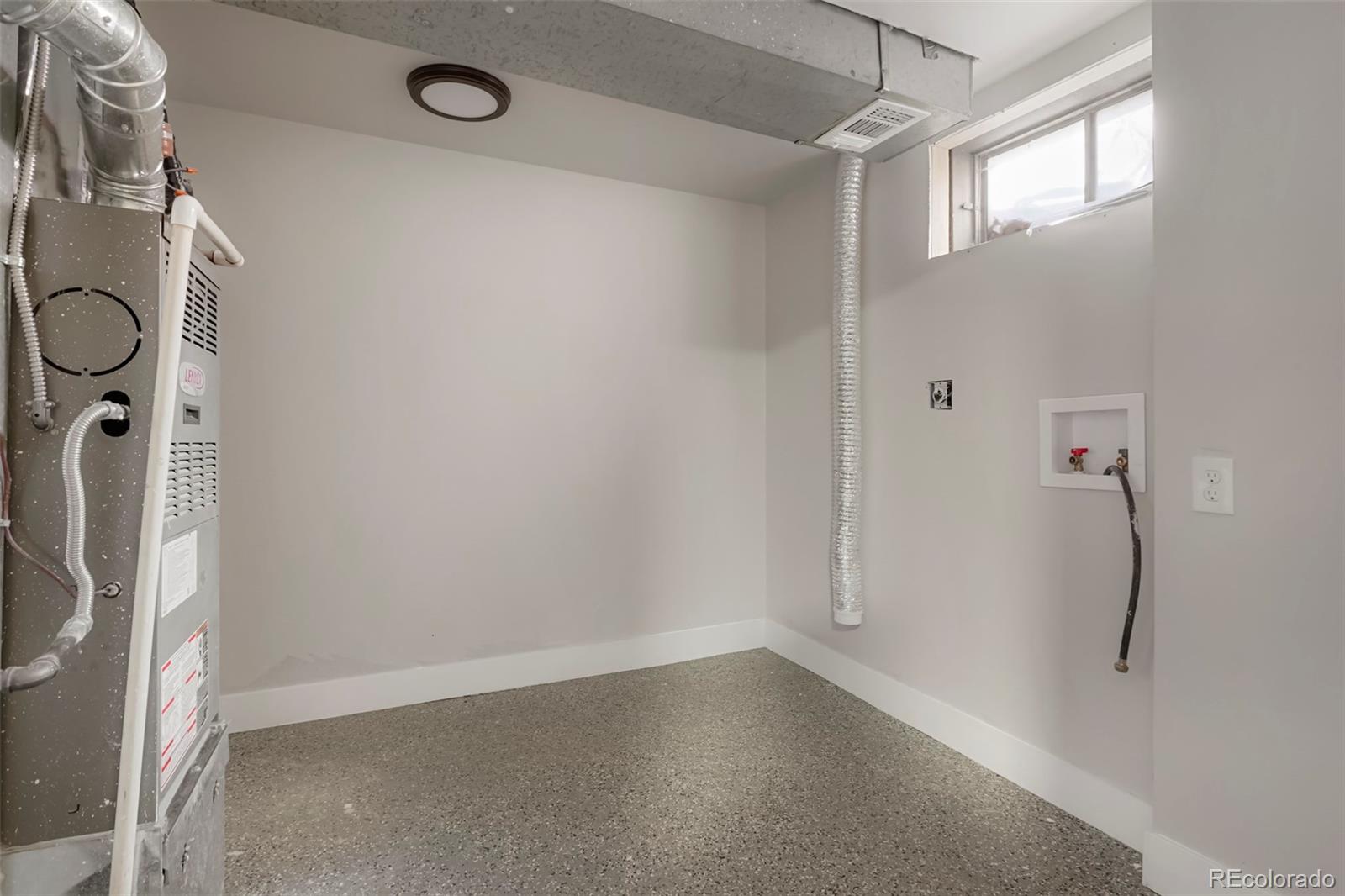 9611 W 105th Place