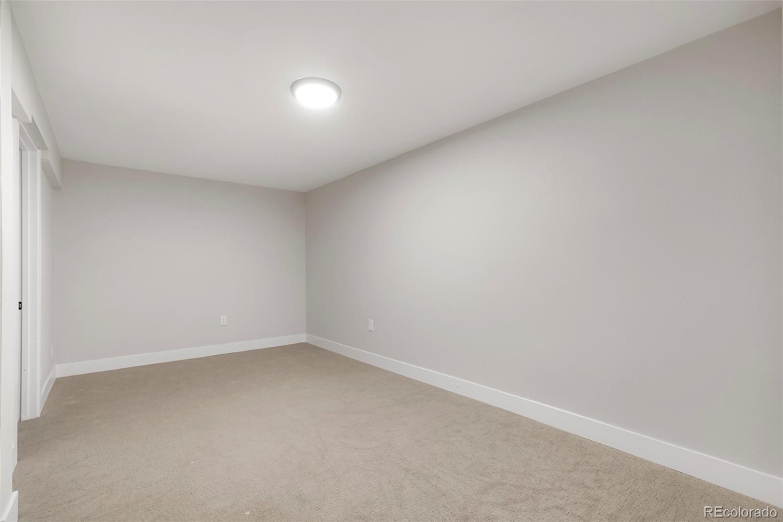 9611 W 105th Place