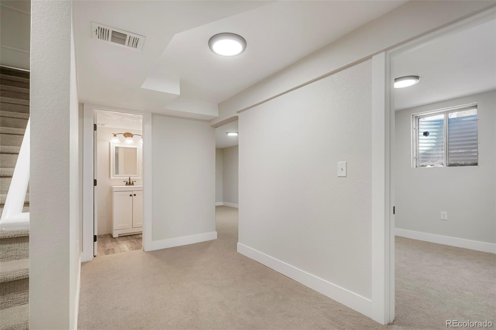 9611 W 105th Place