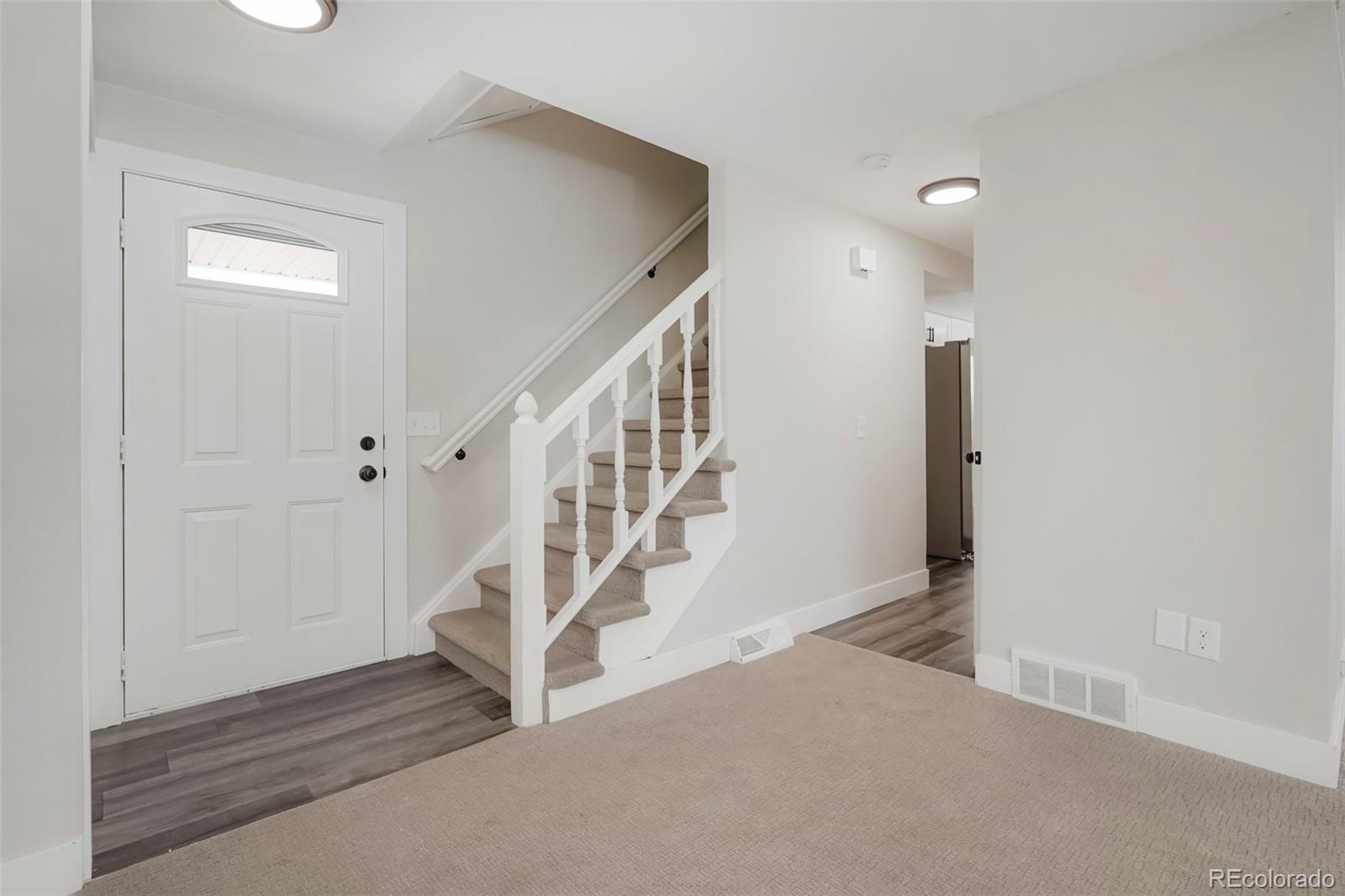 9611 W 105th Place