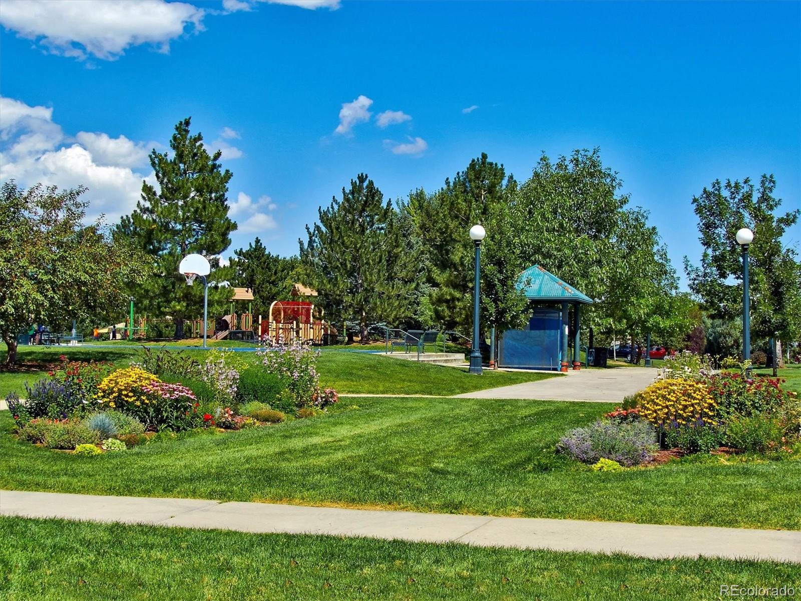 891 N Glencoe Street