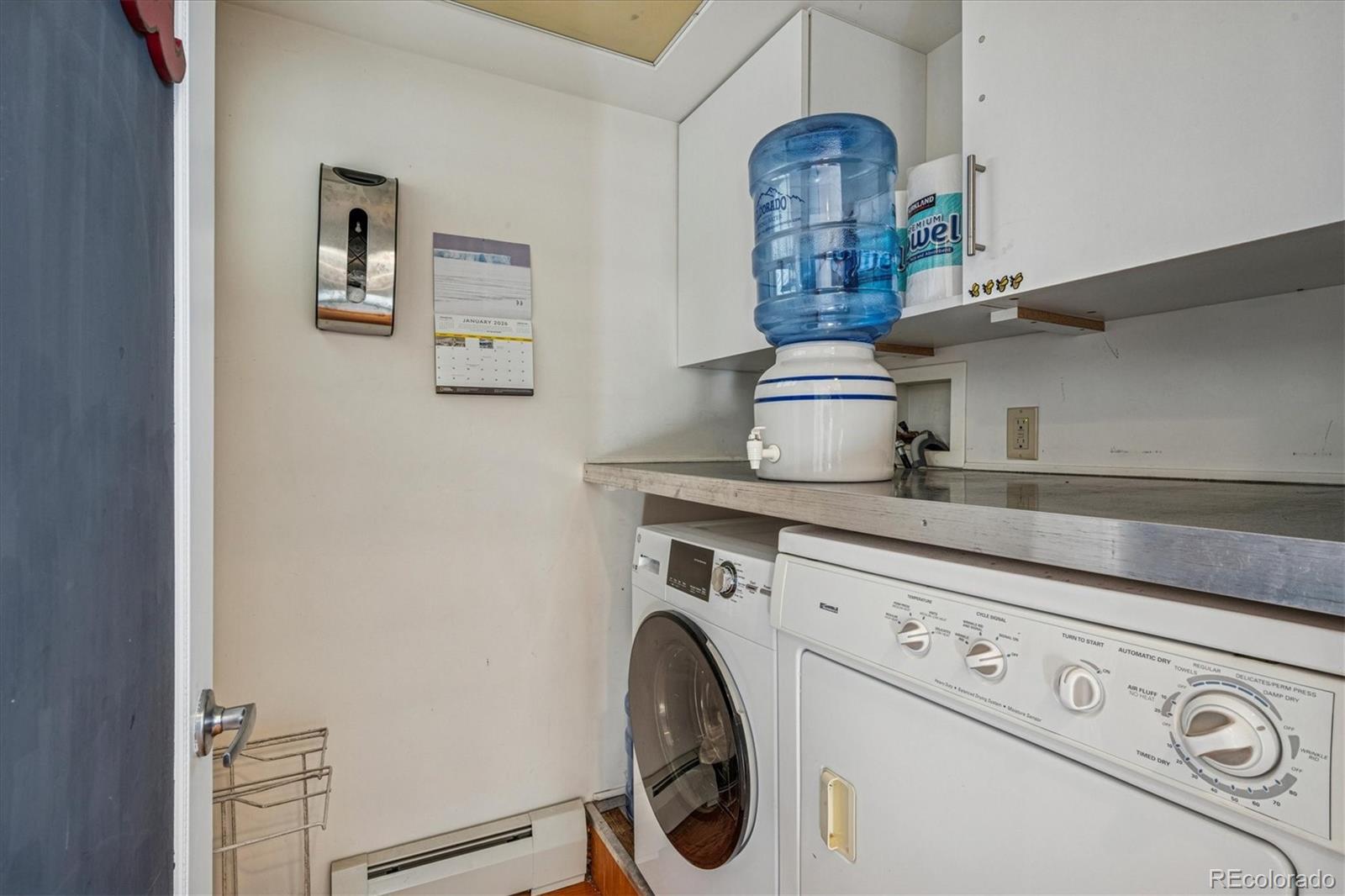 891 N Glencoe Street