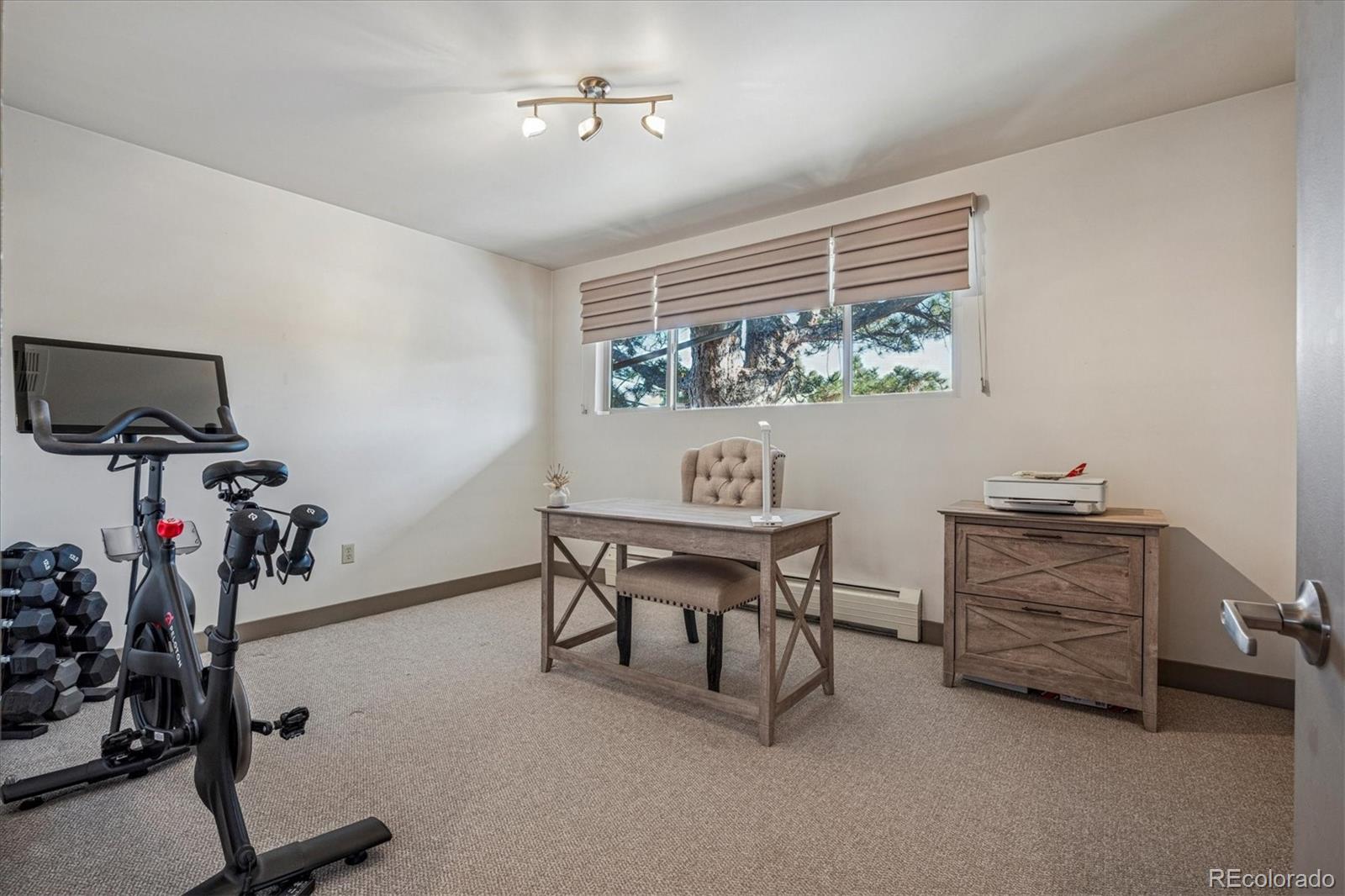 891 N Glencoe Street