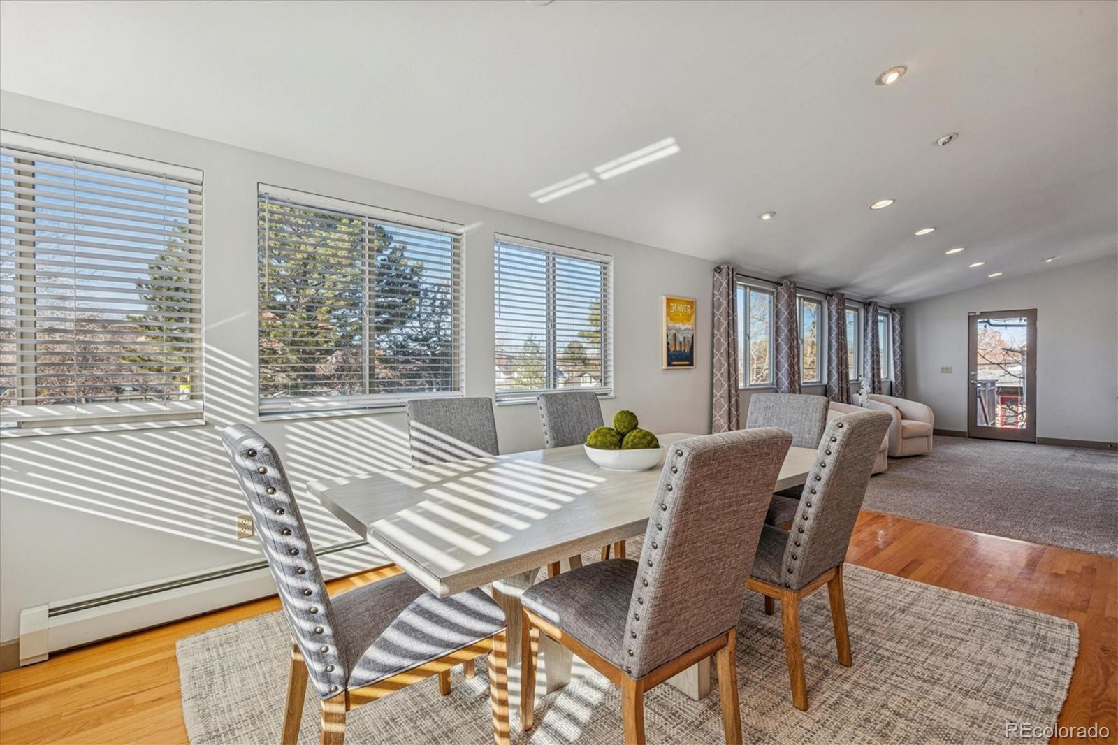 891 N Glencoe Street