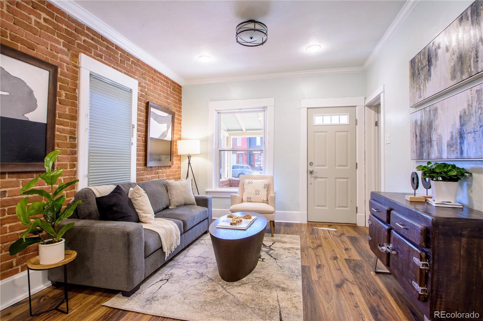 334 Galapago Street