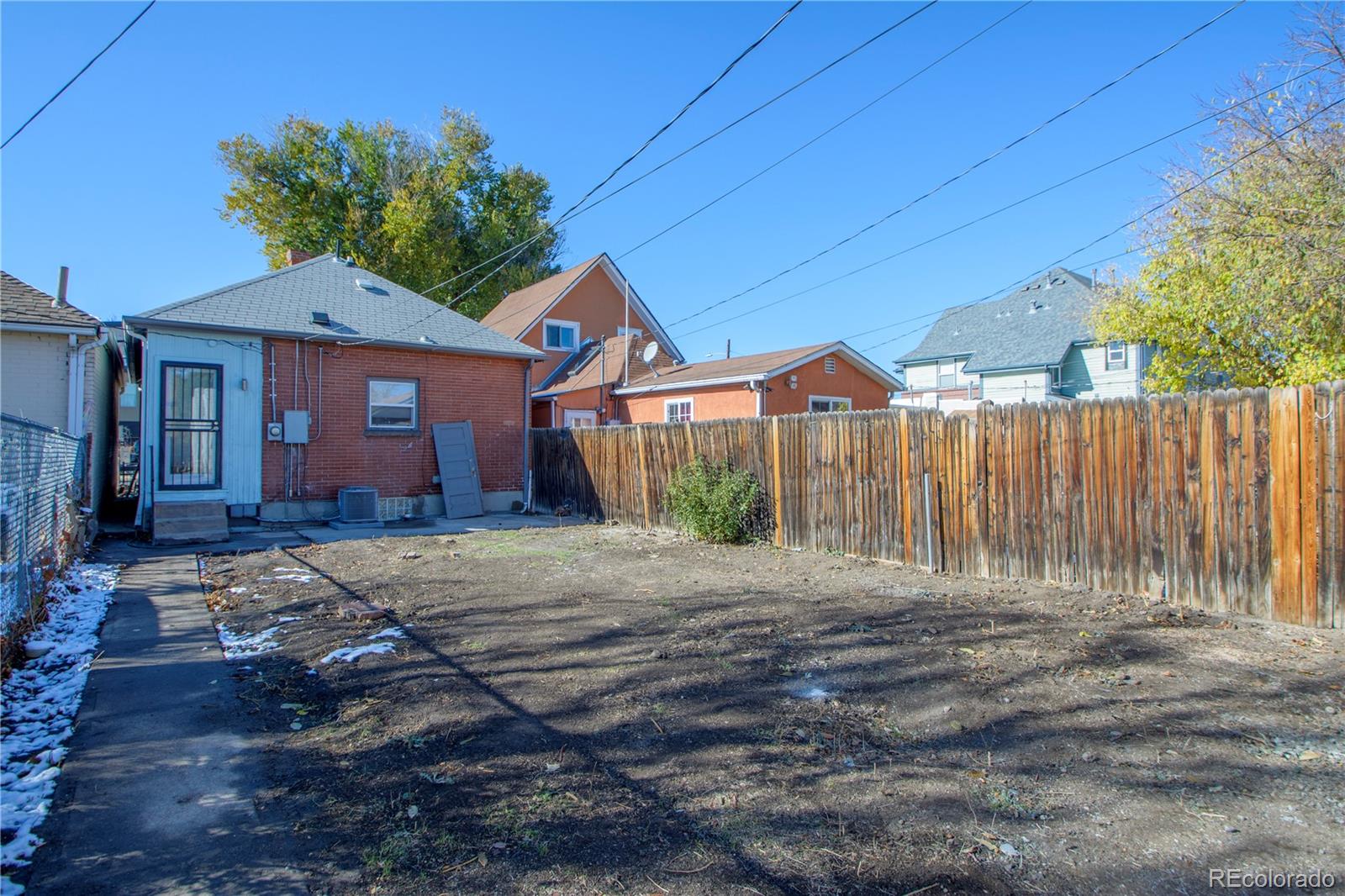 334 Galapago Street