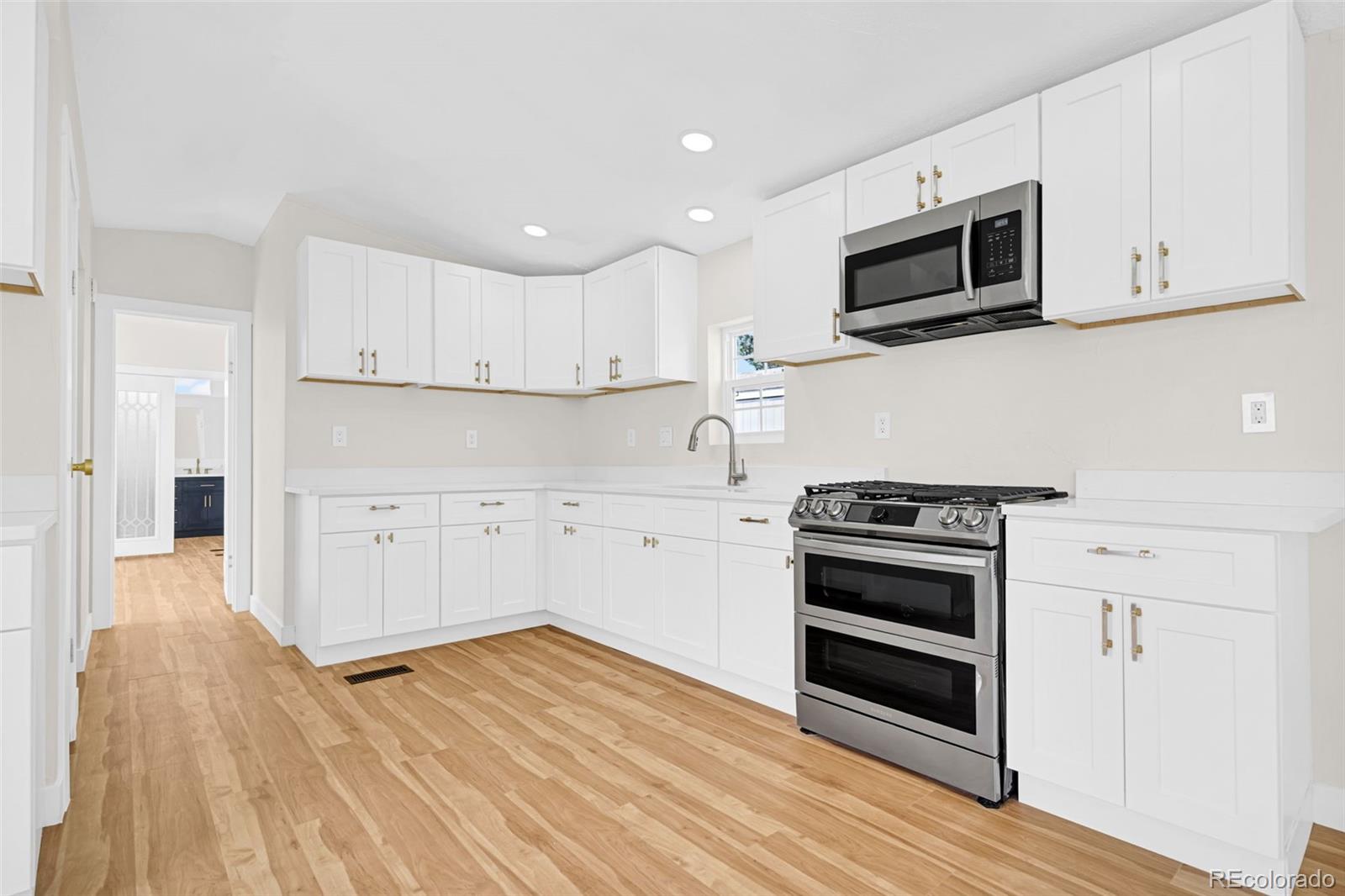 5144 E 97th Place