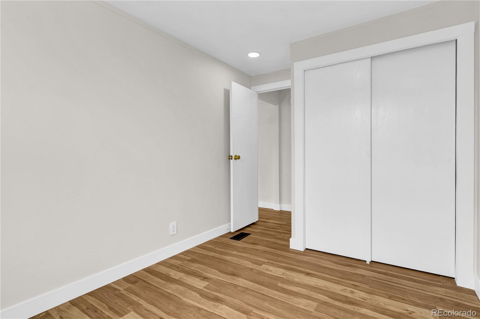 5144 E 97th Place