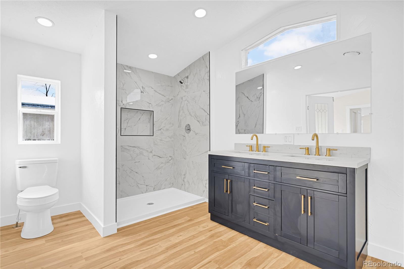 5144 E 97th Place