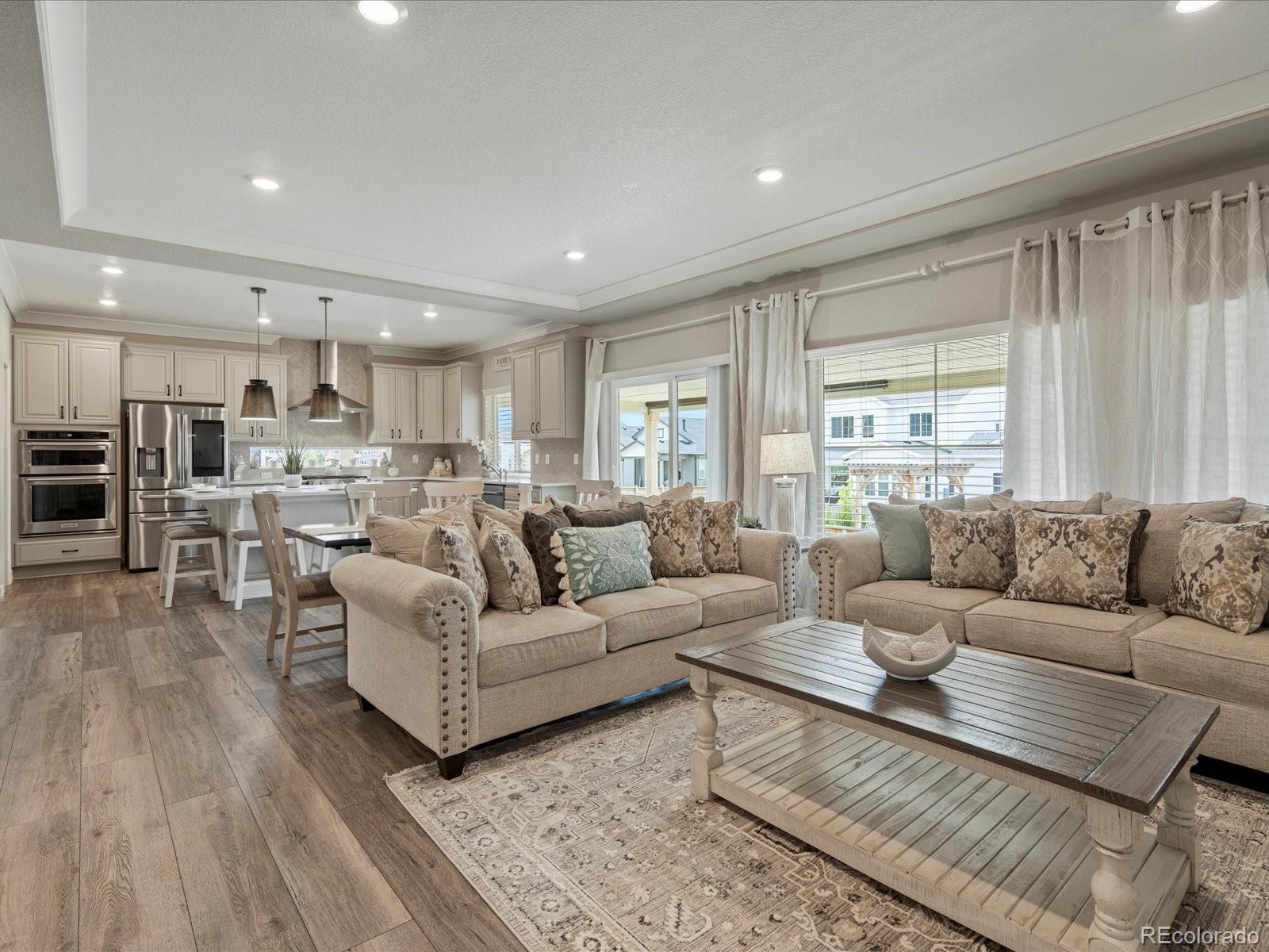 10957 Memphis Street