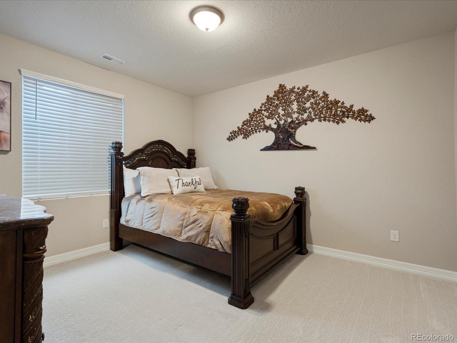 10957 Memphis Street