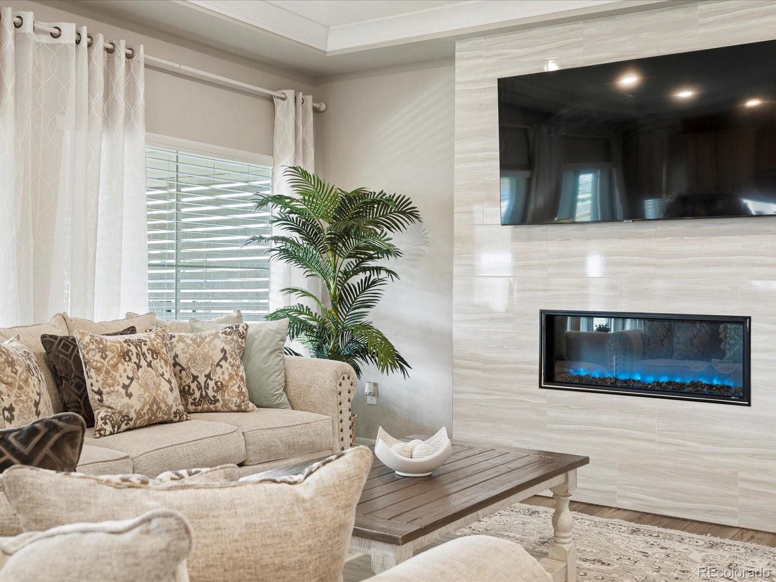 10957 Memphis Street