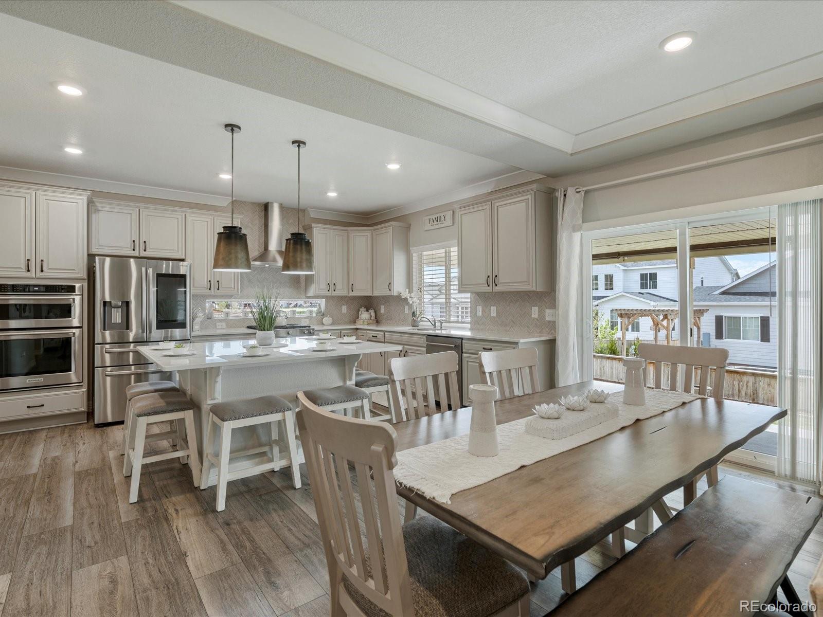 10957 Memphis Street