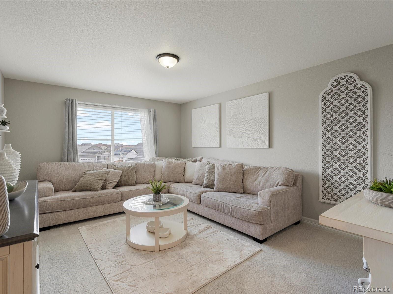 10957 Memphis Street