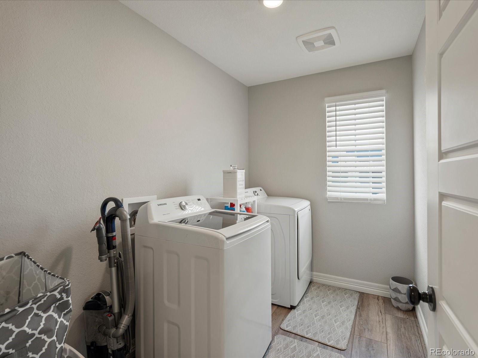 10957 Memphis Street