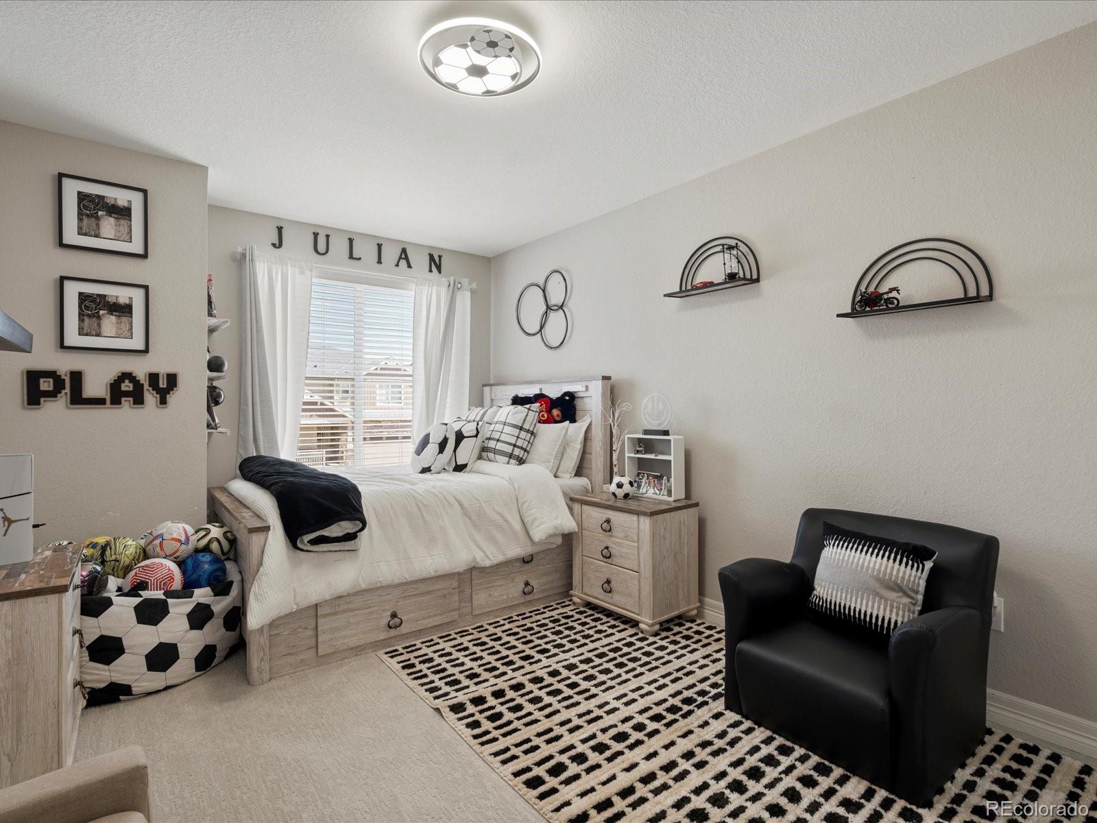 10957 Memphis Street