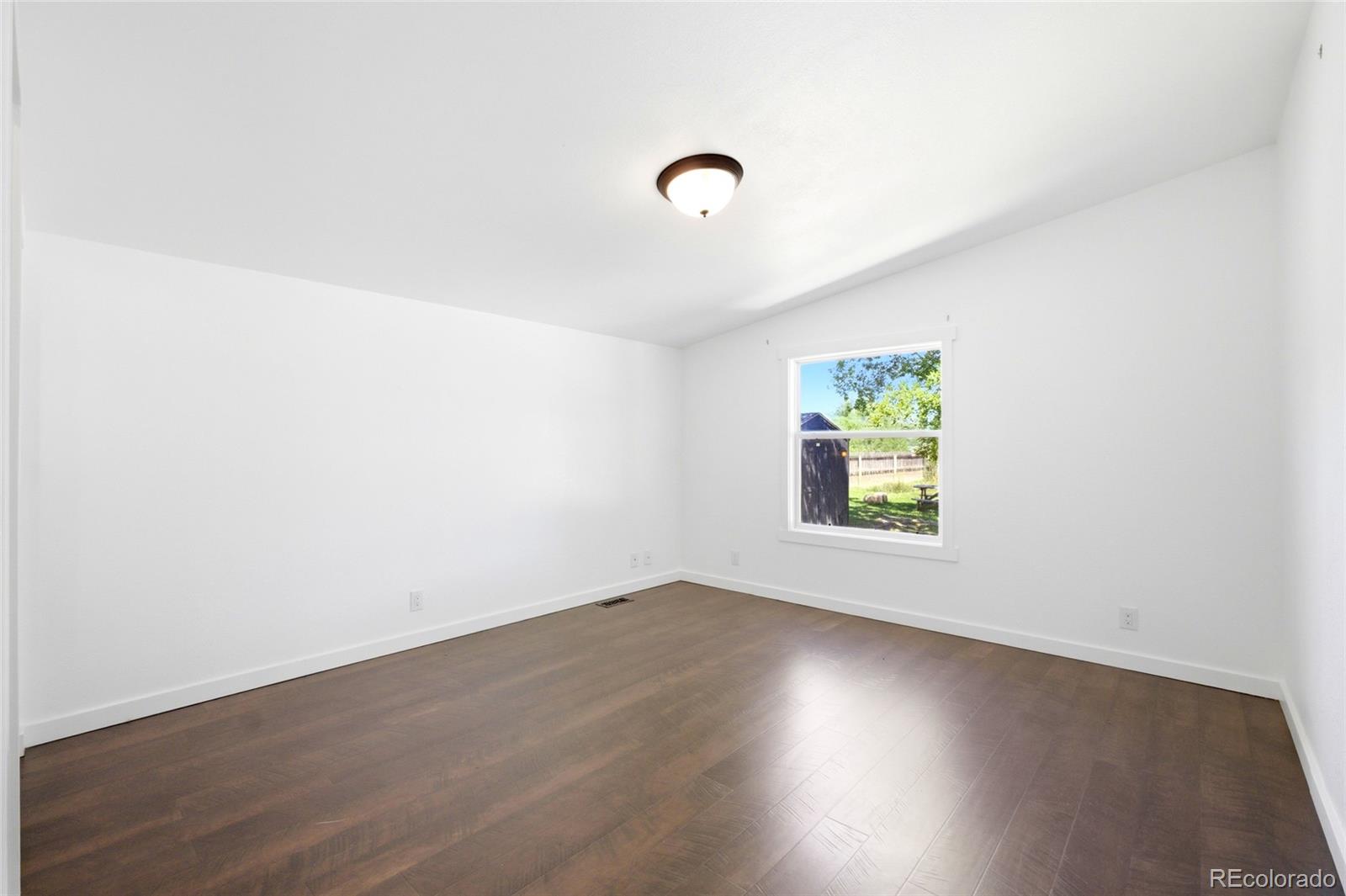 435 N 35th Avenue