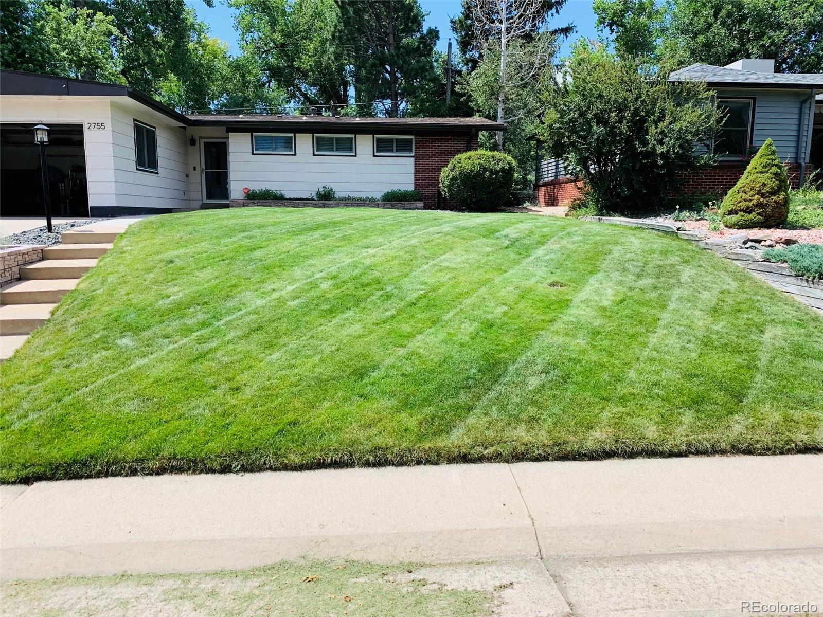 2755 S Osceola Way