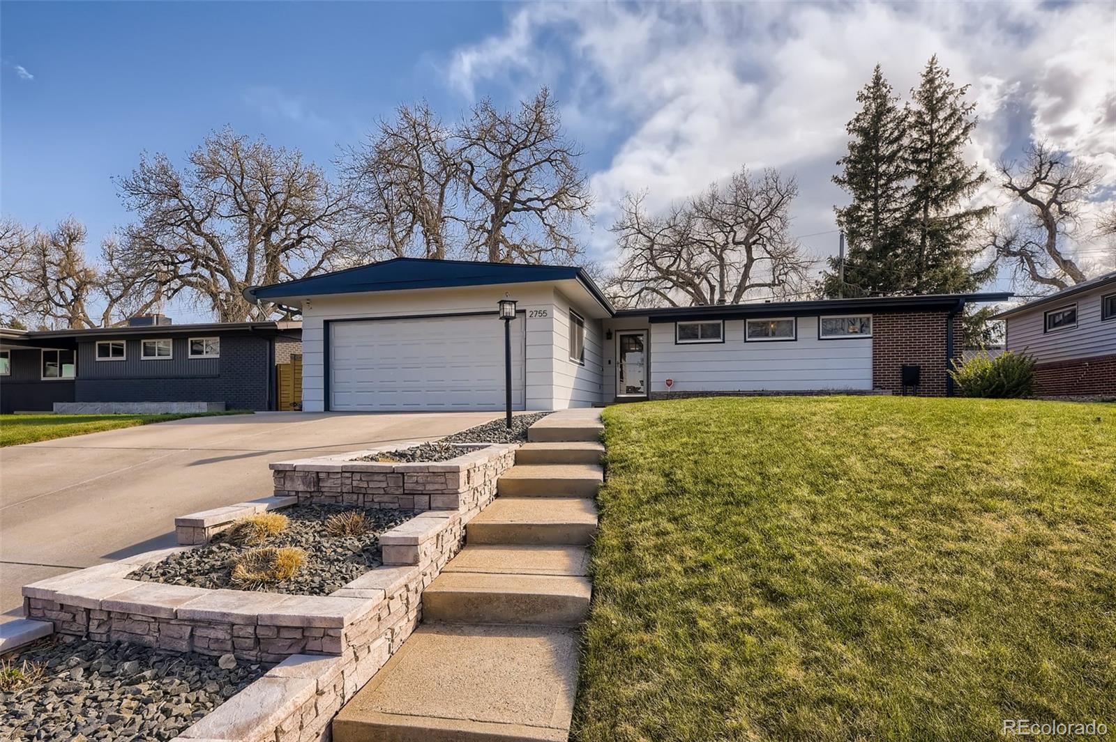 2755 S Osceola Way