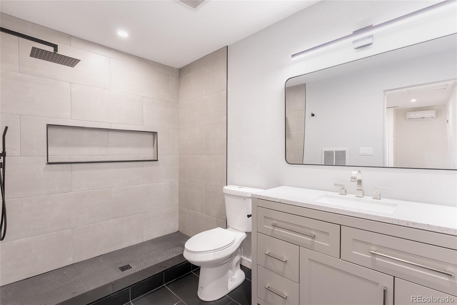 1251 S Shoshone Street