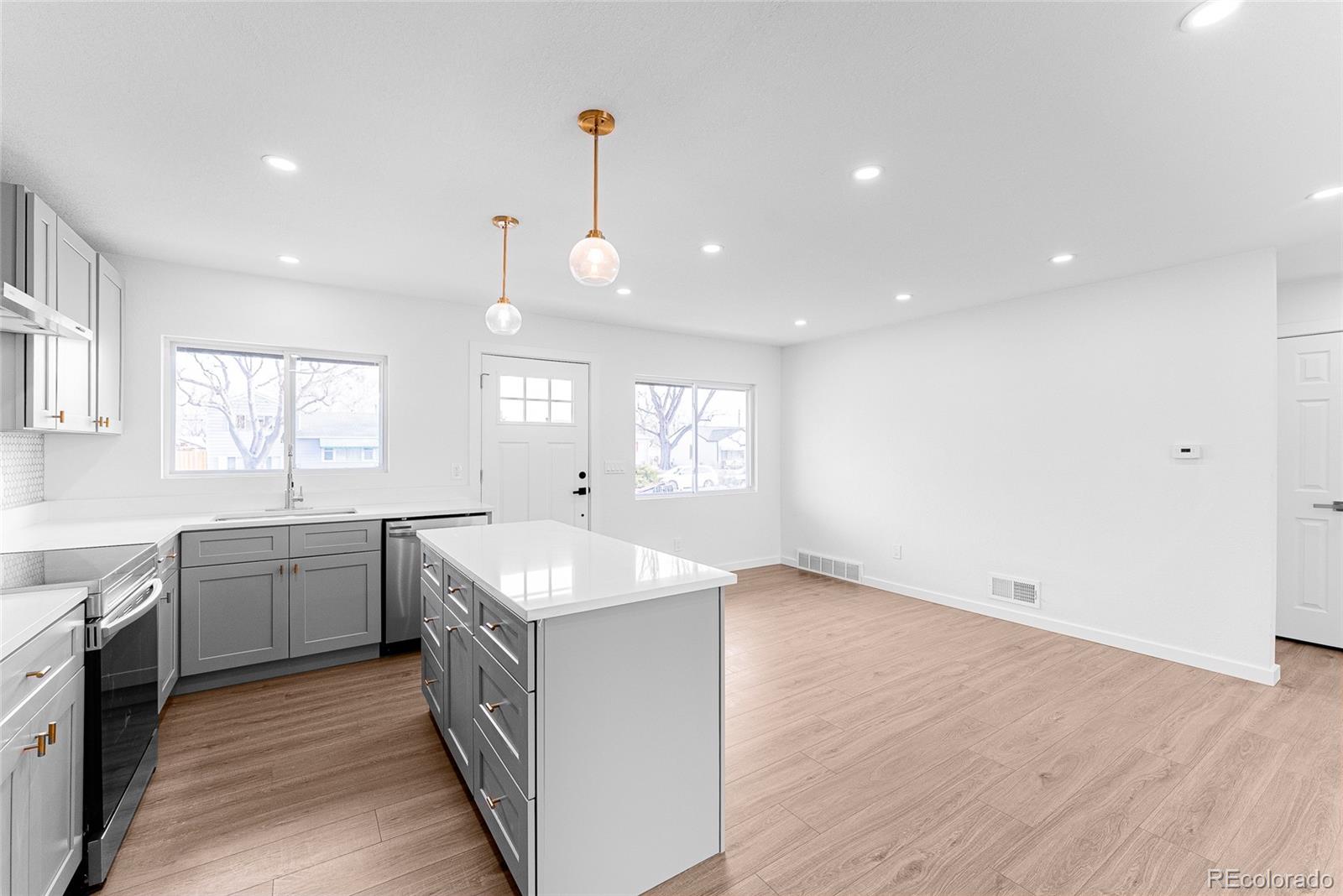 1251 S Shoshone Street