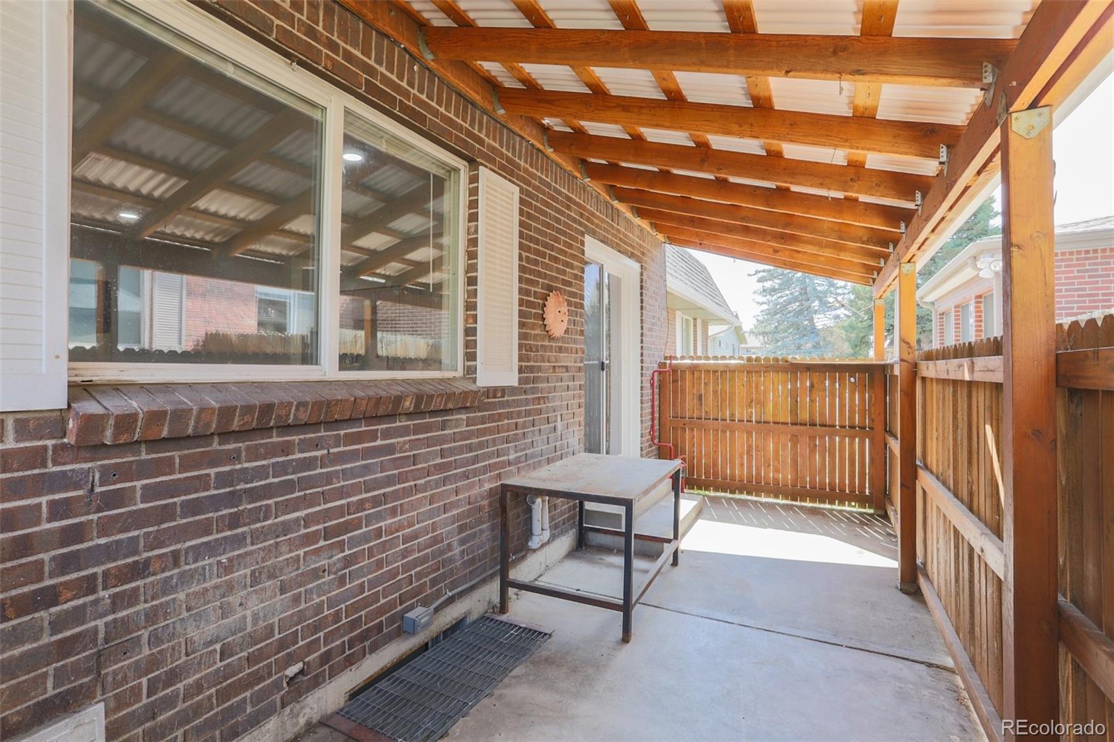 9856 Orangewood Drive