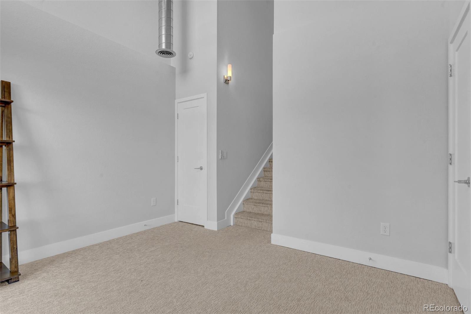 5531 W 11th Place