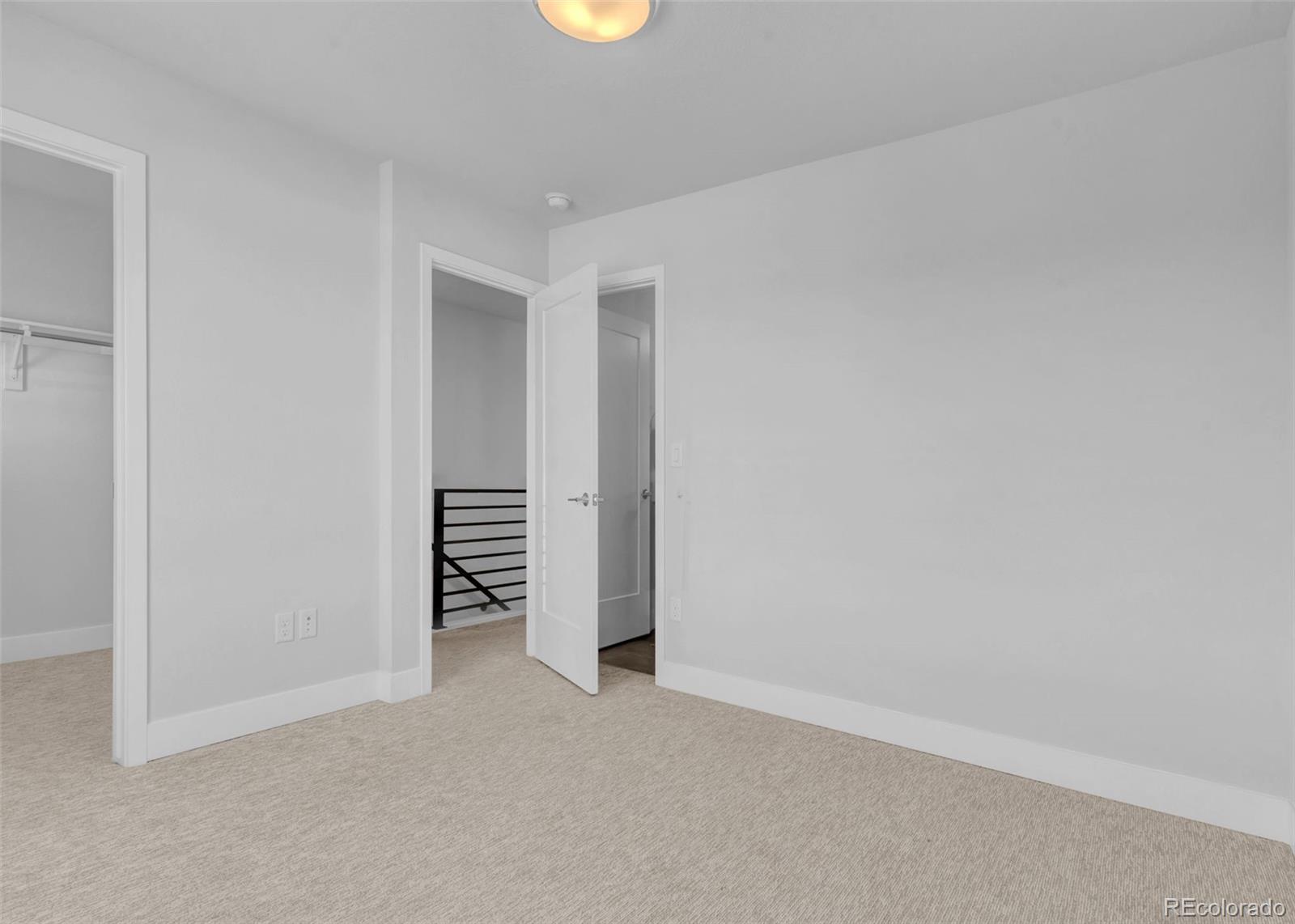 5531 W 11th Place
