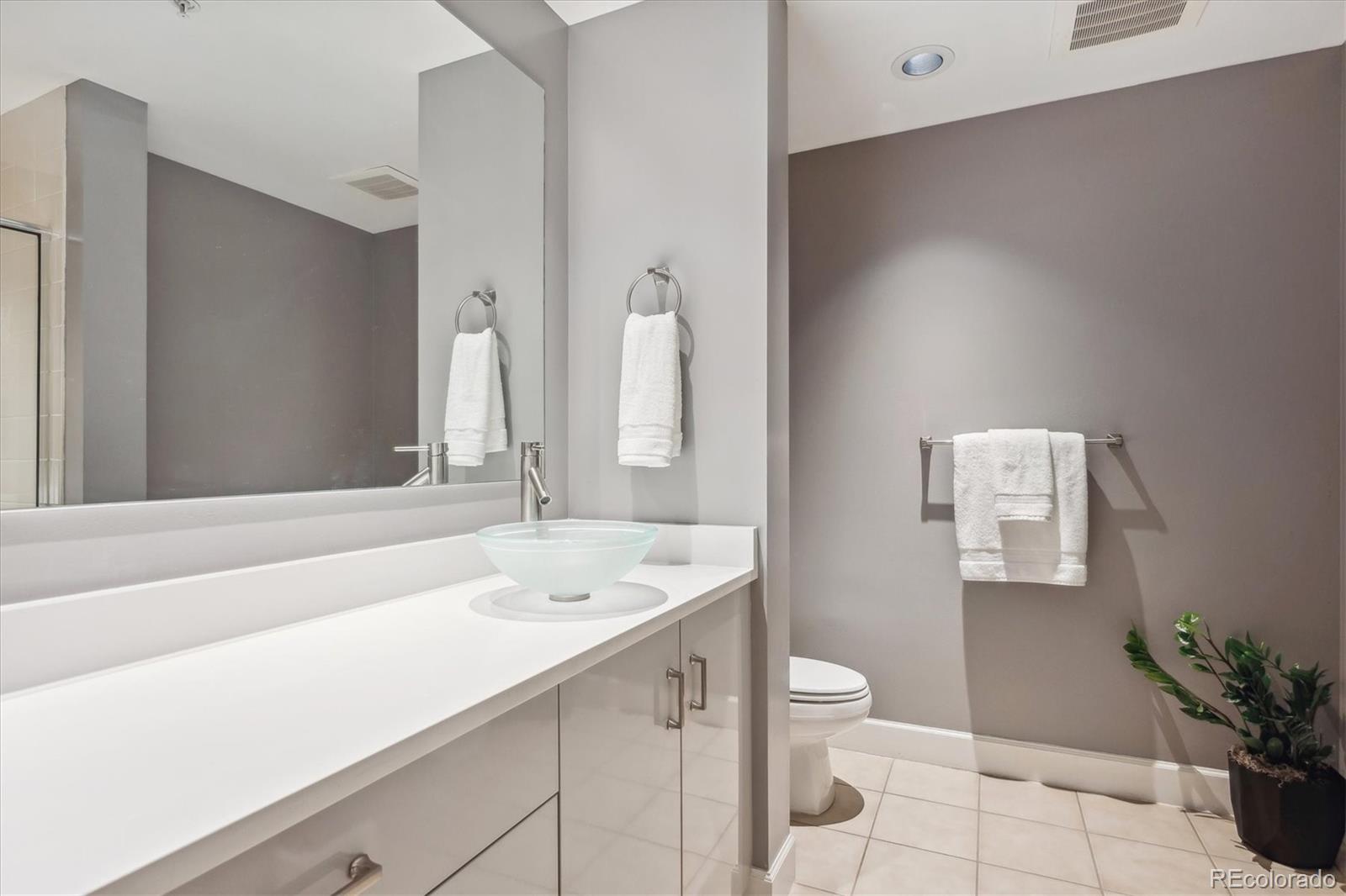 1631 N Emerson Street Unit: 119