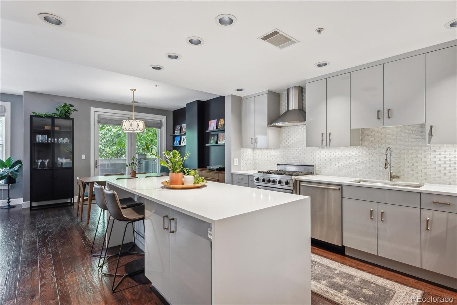 1631 N Emerson Street Unit: 119