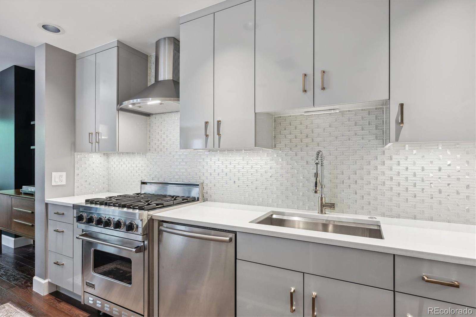 1631 N Emerson Street Unit: 119