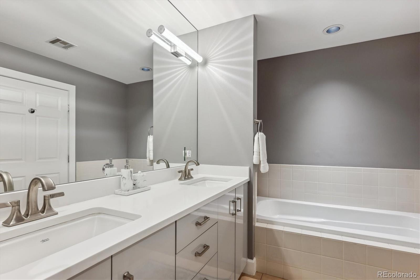 1631 N Emerson Street Unit: 119