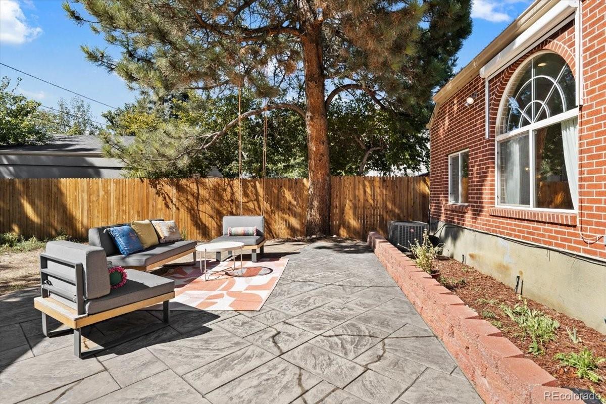 627 Oneida Street