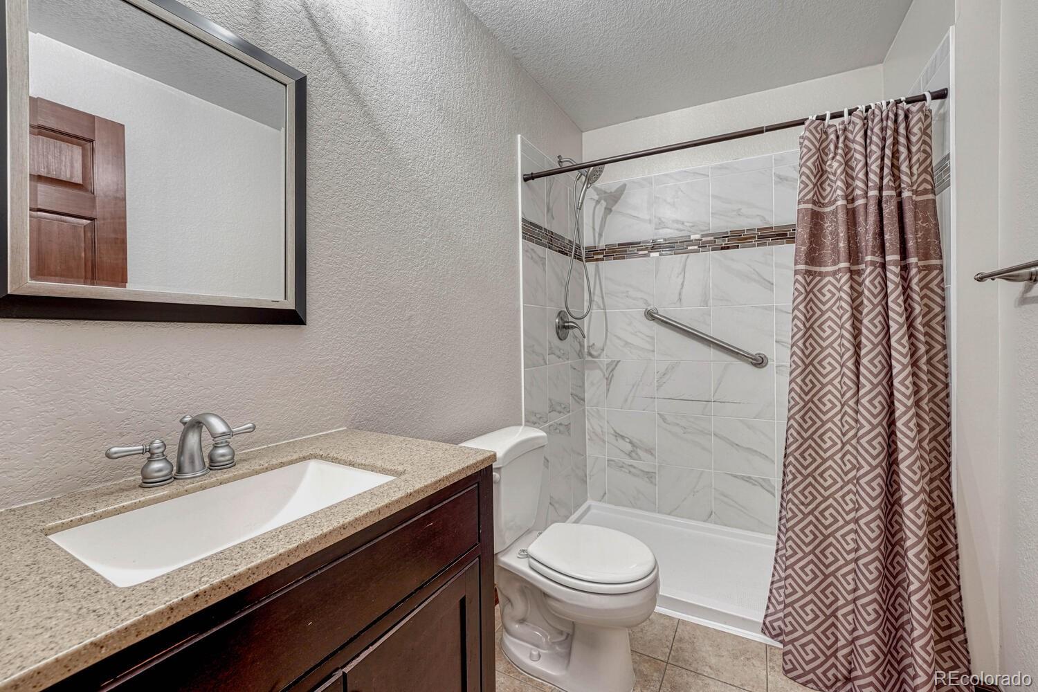 6556 S Versailles Court