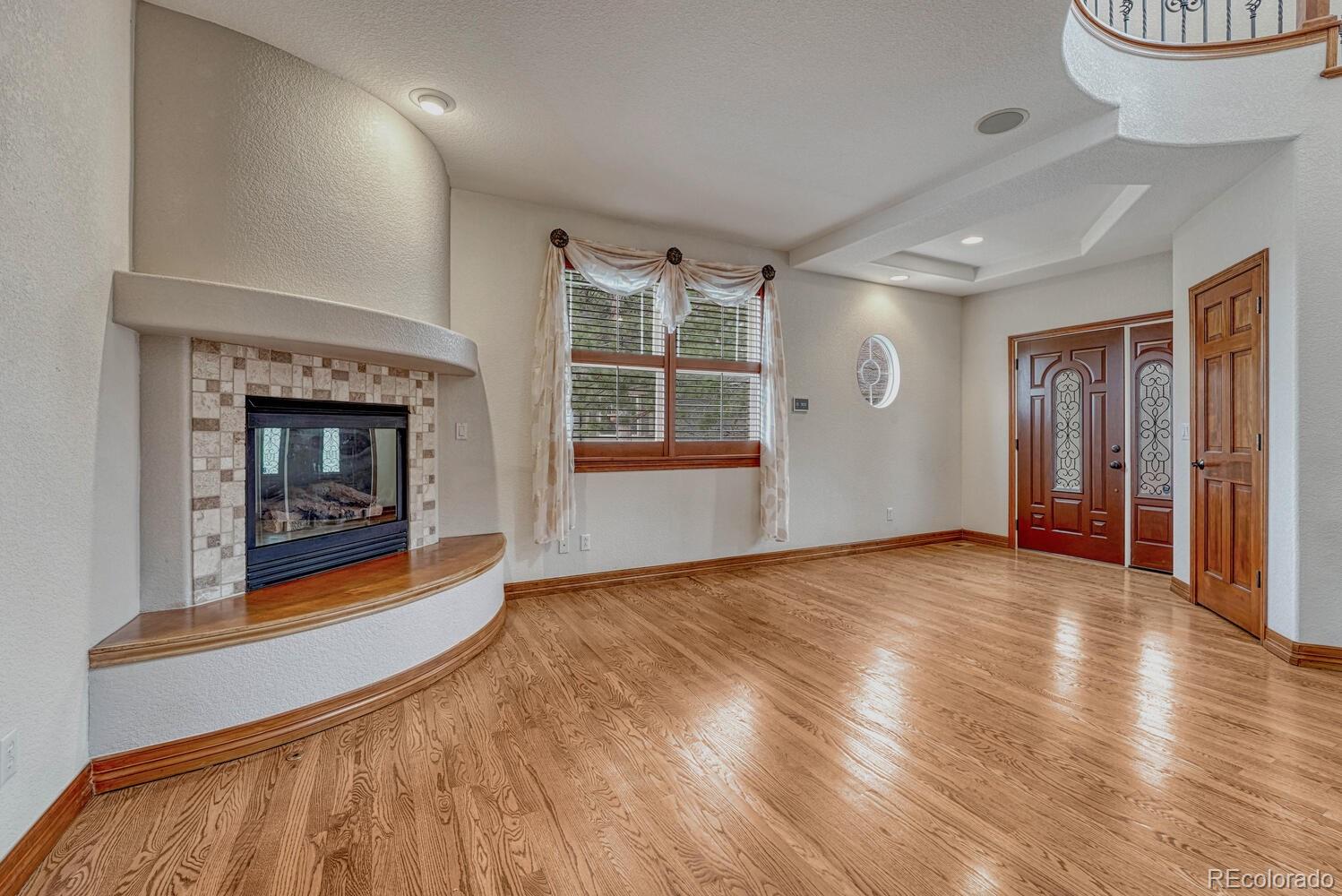 6556 S Versailles Court