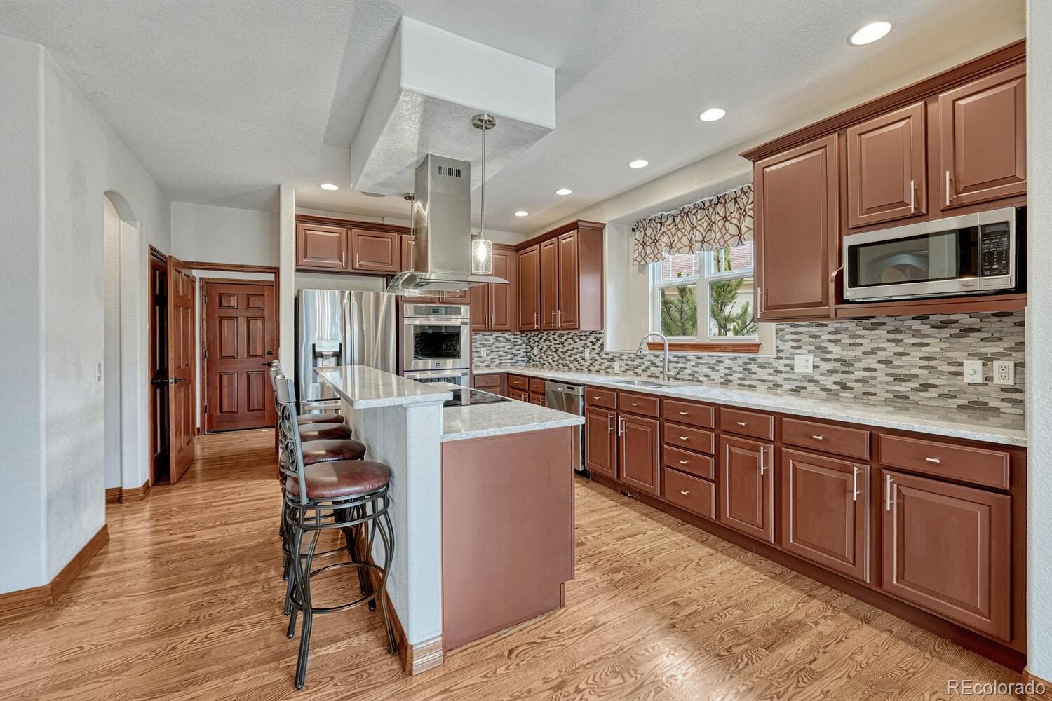 6556 S Versailles Court