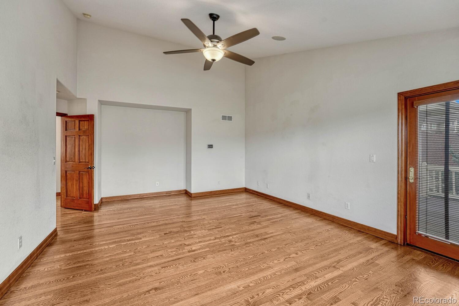 6556 S Versailles Court