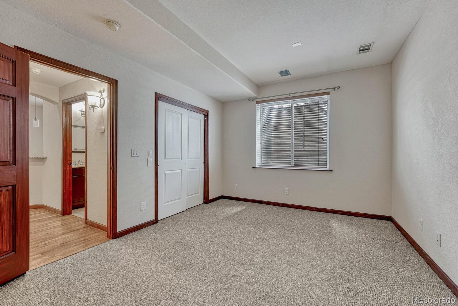 6556 S Versailles Court