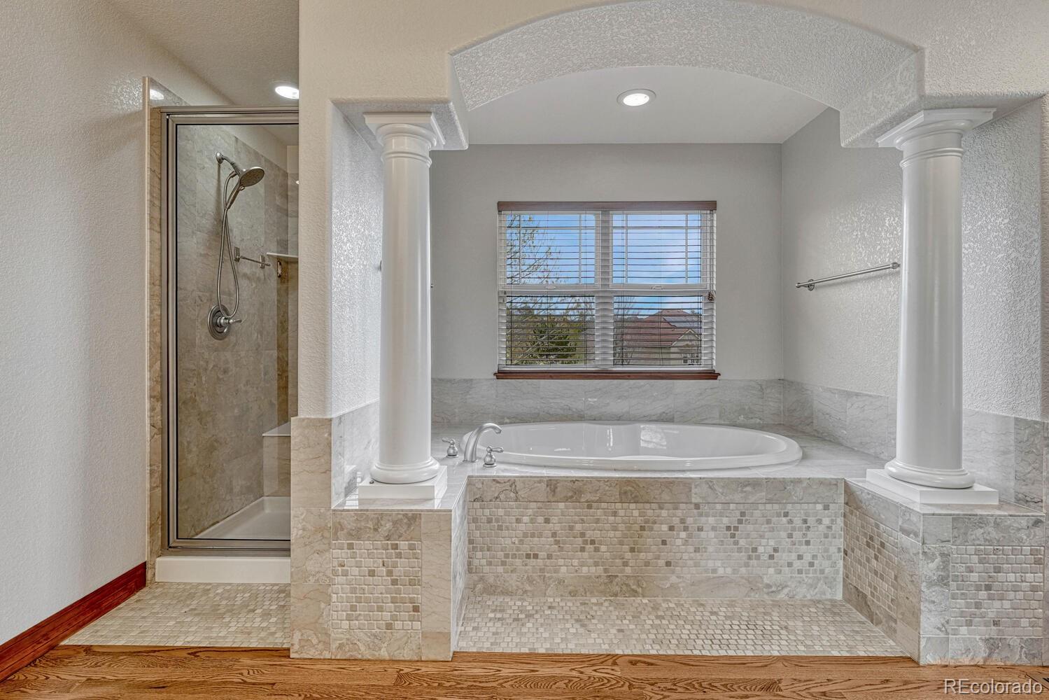 6556 S Versailles Court