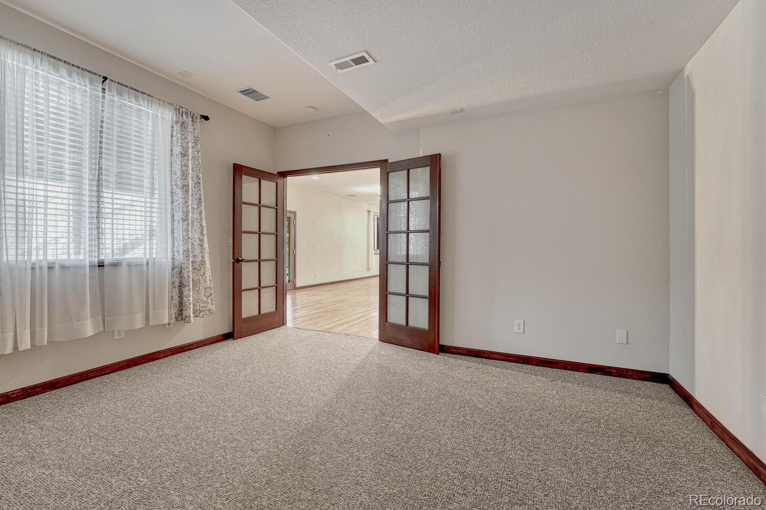 6556 S Versailles Court