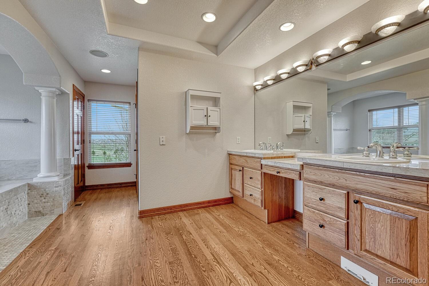 6556 S Versailles Court