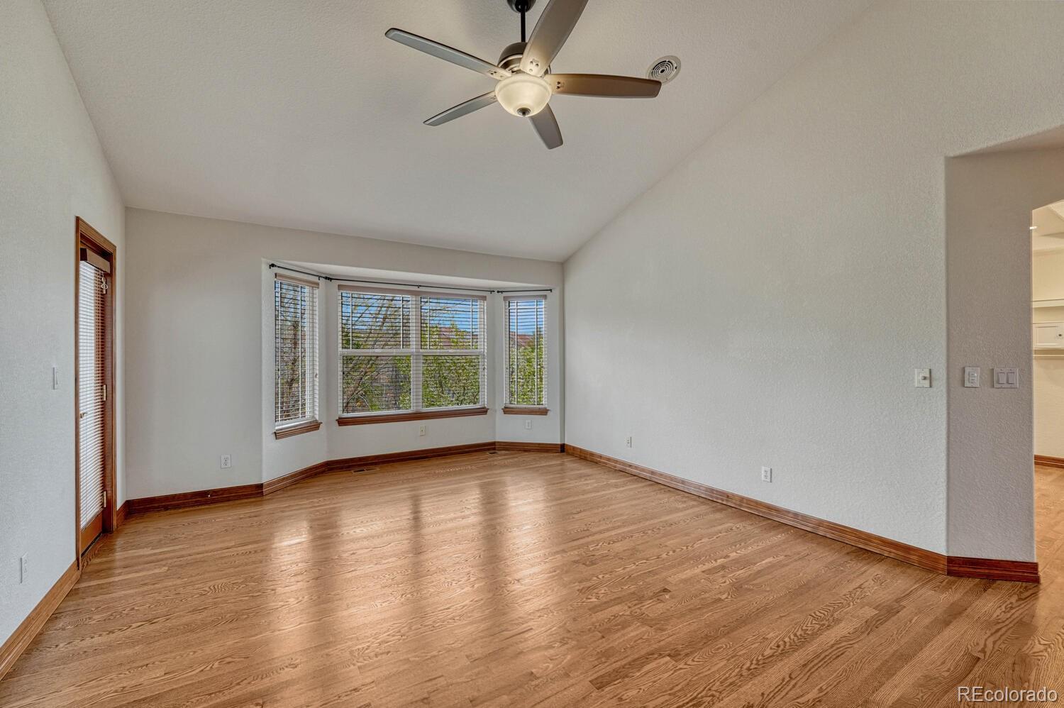 6556 S Versailles Court